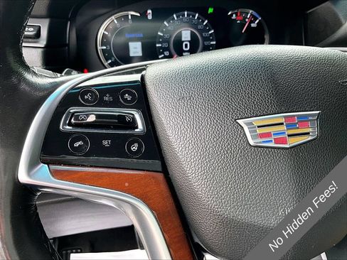 Used 2017 Cadillac Escalade Luxury AWD/4WD image 14