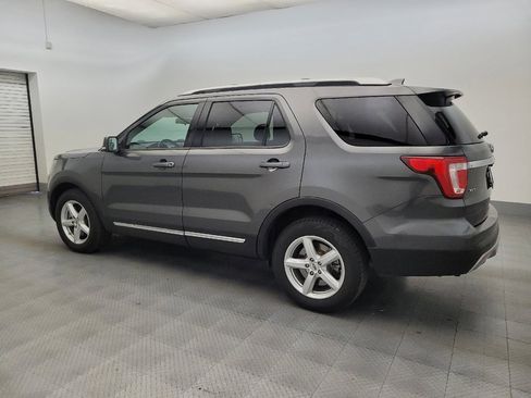Used 2016 Ford Explorer XLT AWD/4WD image 3