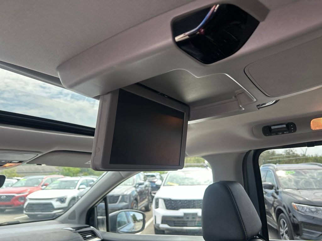 Used 2023 Honda Odyssey Touring image 24