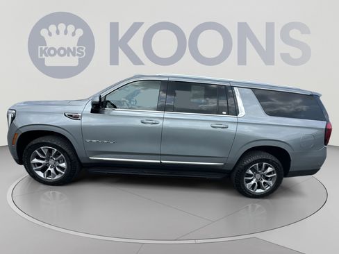 Used 2025 GMC Yukon XL Denali AWD/4WD image 7