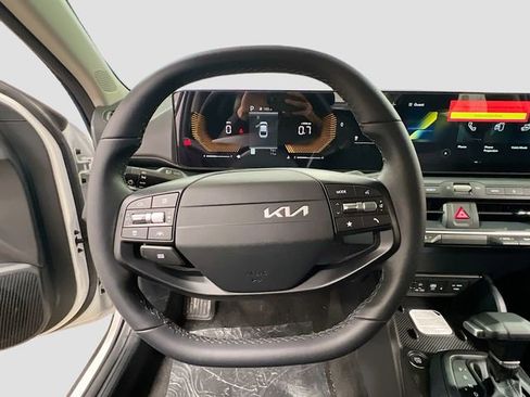 New 2026 Kia K4 EX image 11