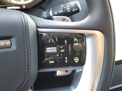 New 2026 Land Rover Range Rover SE image 16