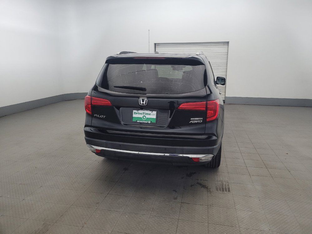 Used 2017 Honda Pilot Touring image 7