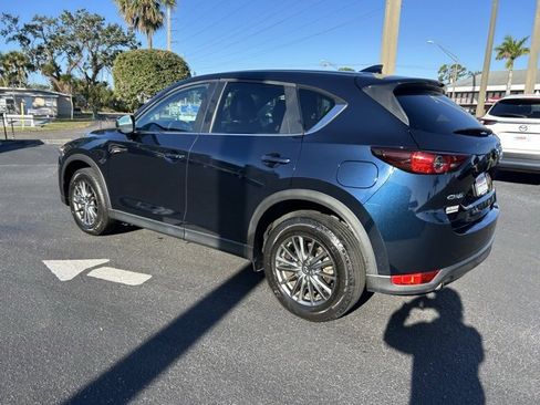 Used 2017 MAZDA CX-5 Touring image 4