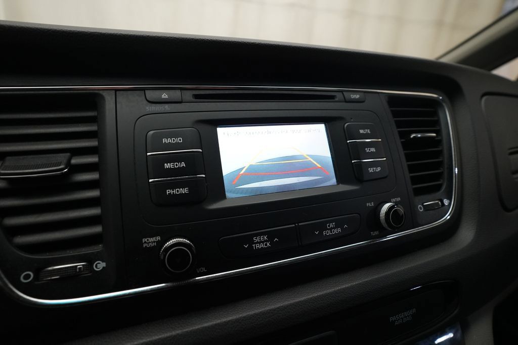 Used 2016 Kia Sedona LX FWD image 19