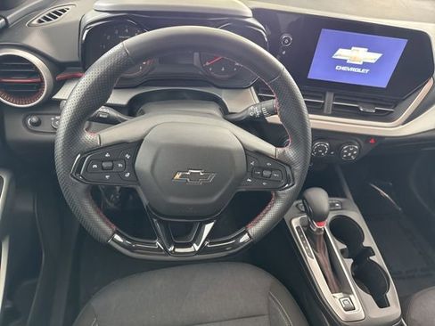 Used 2024 Chevrolet Trax RS w/ Driver Confidence Package image 25