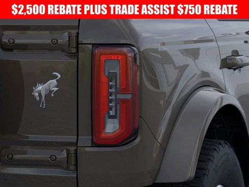 New 2025 Ford Bronco Outer Banks image 23