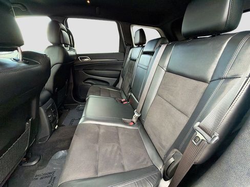 Used 2022 Jeep Grand Cherokee Laredo X image 21