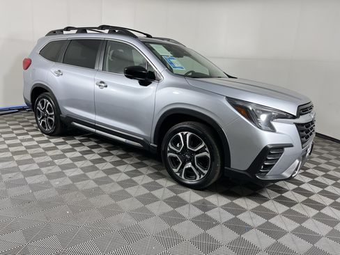 Used 2025 Subaru Ascent Touring w/ Popular Package #2 AWD/4WD image 7