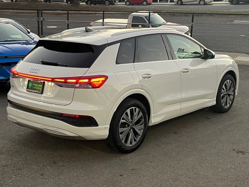 Used 2023 Audi Q4 e-tron Premium Plus w/ Premium Plus image 5