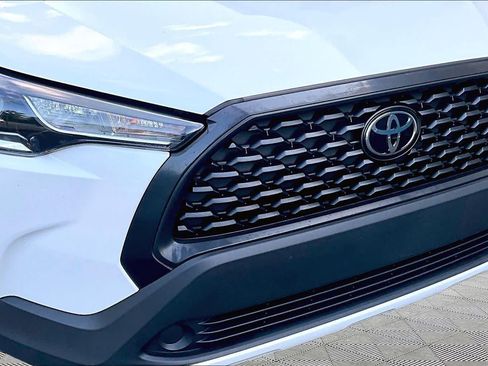 Certified 2023 Toyota Corolla Cross LE w/ Moonroof Package FWD image 30