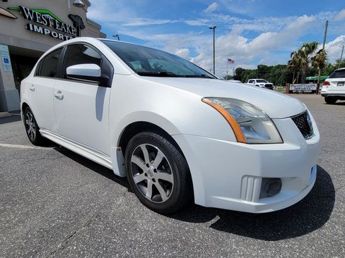 Used 2012 Nissan Sentra 2.0 SR w/ Special Edition Pkg FWD image 2