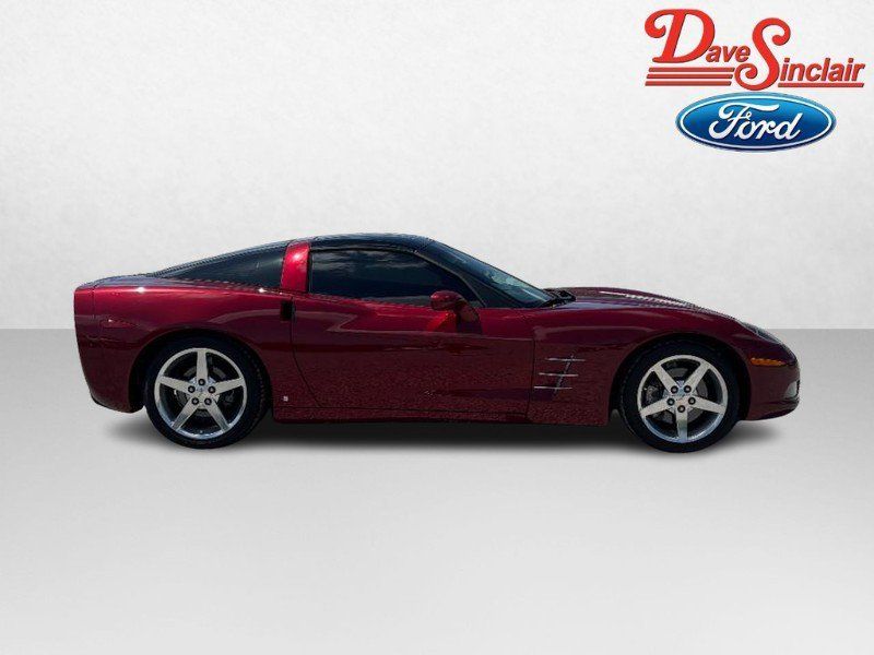 Used 2006 Chevrolet Corvette Coupe w/ Preferred Equipment Group RWD image 5