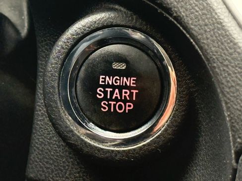 Used 2018 Subaru Crosstrek 2.0i Limited image 38