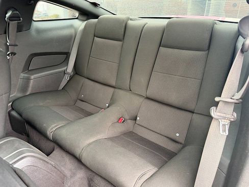 Used 2010 Ford Mustang Coupe image 25