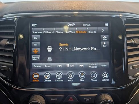 Used 2020 Jeep Grand Cherokee Limited w/ Premium Lighting Group image 19