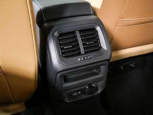 Used 2023 Volkswagen Tiguan SE FWD image 21