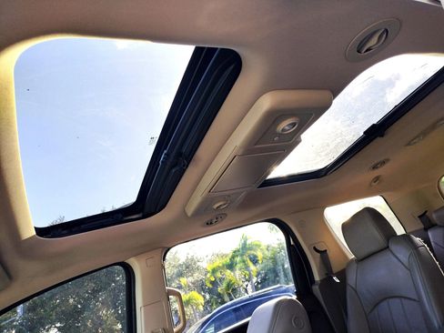 Used 2013 GMC Acadia Denali image 29