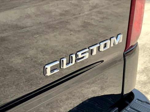 Used 2021 Chevrolet Silverado 1500 Custom RWD image 10