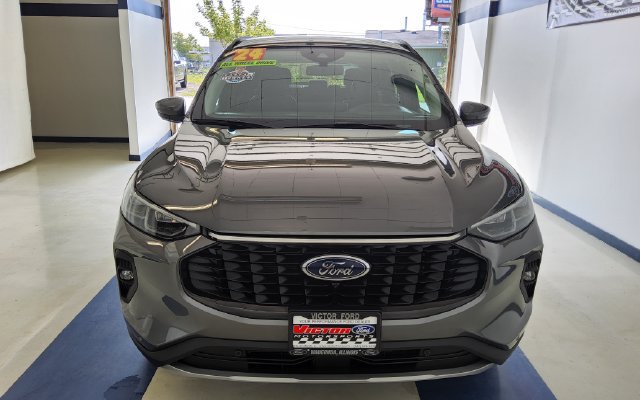 Used 2024 Ford Escape ST-Line w/ Tech Pack #1 AWD/4WD image 5