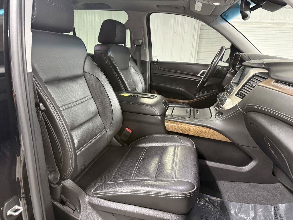Used 2019 GMC Yukon XL Denali w/ Denali Ultimate Package AWD/4WD image 47