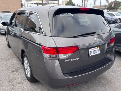 Used 2016 Honda Odyssey SE image 3