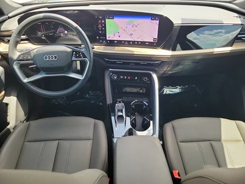 Certified 2025 Audi Q5 Premium w/ Convenience Package AWD/4WD image 2
