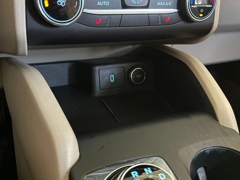Used 2020 Ford Escape SE FWD image 20