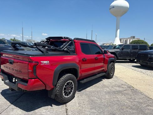 Used 2025 Toyota Tacoma TRD Off-Road AWD/4WD image 6