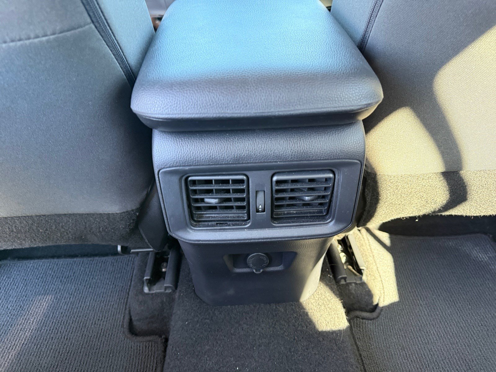 Certified 2025 Toyota RAV4 LE AWD/4WD image 30