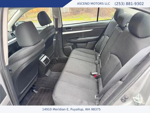 Used 2010 Subaru Legacy 2.5i Premium AWD/4WD image 10