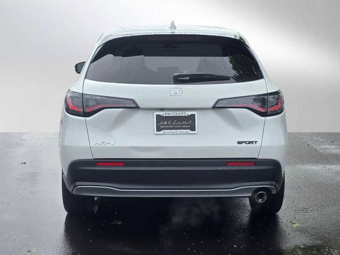 Used 2023 Honda HR-V Sport image 4