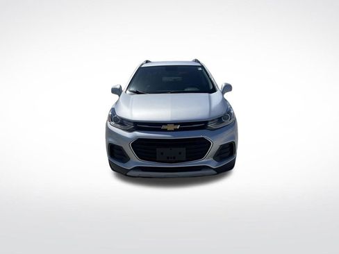 Used 2020 Chevrolet Trax LT w/ LT Convenience Package FWD image 8