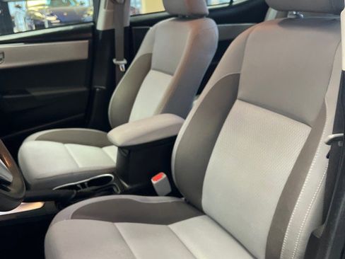 Used 2018 Toyota Corolla LE image 6