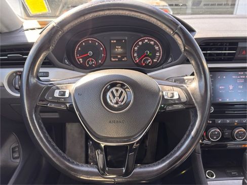 Used 2020 Volkswagen Passat 2.0T SE image 4