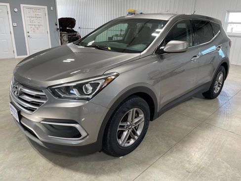 Used 2018 Hyundai Santa Fe Sport image 3