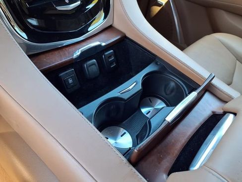 Used 2017 Cadillac Escalade Platinum AWD/4WD image 17