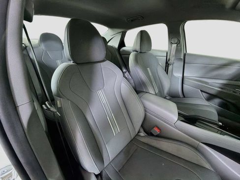 Used 2023 Hyundai Elantra SEL FWD image 26