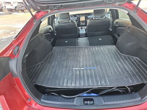 Used 2017 Toyota Prius Prime Premium image 24