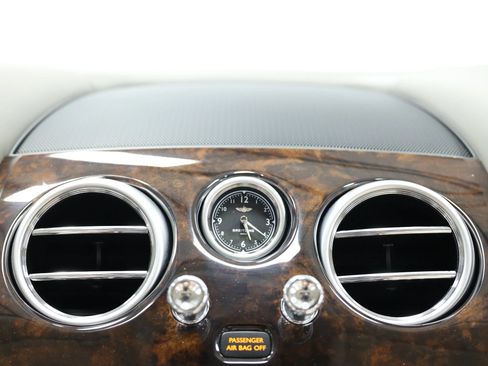 Used 2018 Bentley Flying Spur V8 AWD/4WD image 33