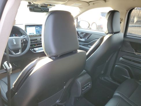 New 2026 Lincoln Corsair Premiere image 26