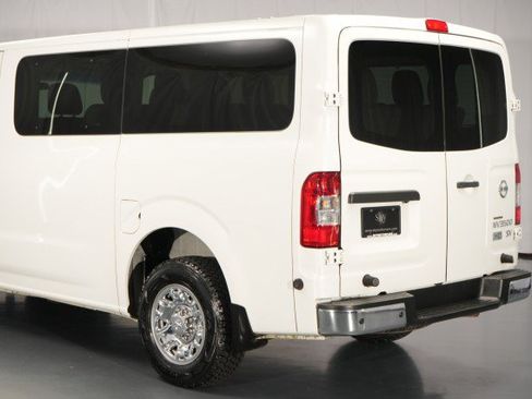Used 2016 Nissan NV 3500 SV w/ SV Technology Package RWD image 16