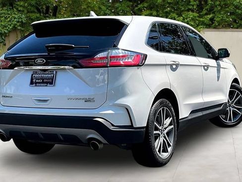 Used 2019 Ford Edge Titanium w/ Cold Weather Package AWD/4WD image 6