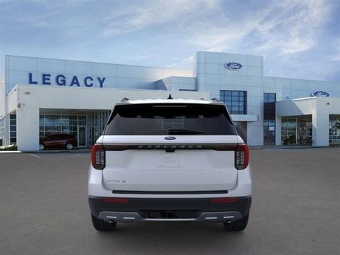 New 2026 Ford Explorer Active w/ Active Comfort Package image 5