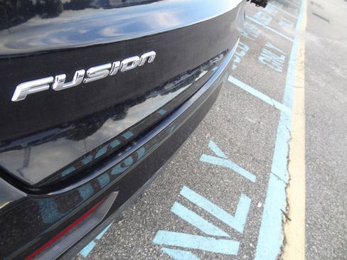 Used 2019 Ford Fusion S image 5