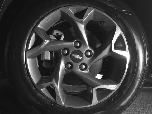 Used 2025 Chevrolet Trax LT w/ LT Convenience Package image 40