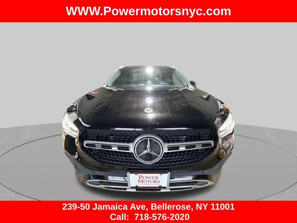 Used 2021 Mercedes-Benz GLA 250 4MATIC w/ Premium Package image 2