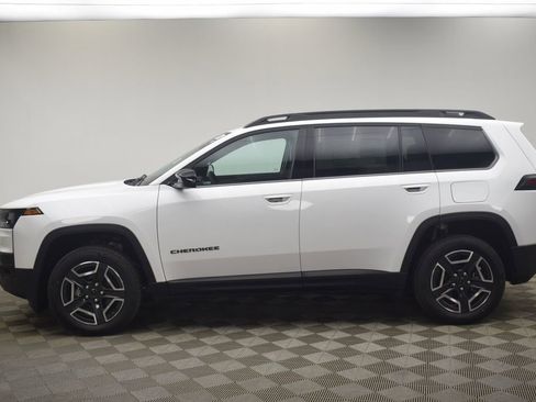 New 2026 Jeep Cherokee Laredo image 14