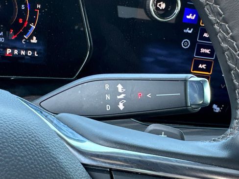 Used 2025 Chevrolet Tahoe LT AWD/4WD image 33