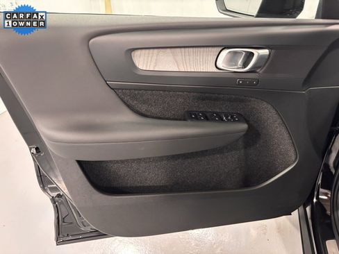 Certified 2025 Volvo XC40 B5 Plus image 15
